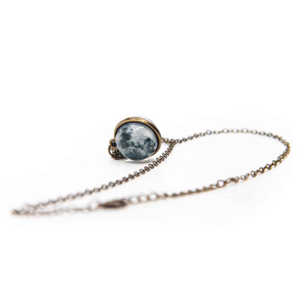 Halsband med Fullmåne
