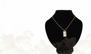 Halsband med Hängen