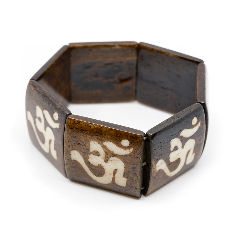 Träarmband med Fyrkantiga Pärlor OHM